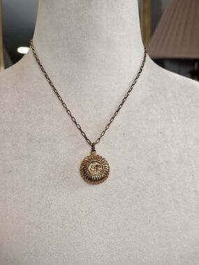 Rare Vintage Chanel Sunburst Fluted CC Pendant Necklace - 1980s Made in France